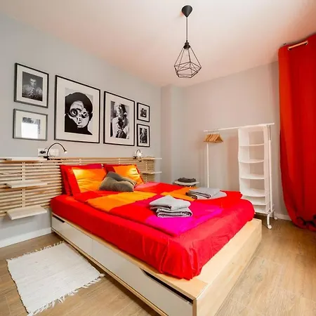 Apartamento Armas 44 - Apartamento De 2 Dormitorios, Moderno Y Céntrico, Sin Ascensor Y Con Posibilidad De Garaje *