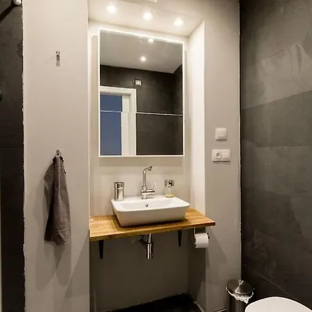 Apartamento Armas 44 - Apartamento De 2 Dormitorios, Moderno Y Céntrico, Sin Ascensor Y Con Posibilidad De Garaje Zaragoza